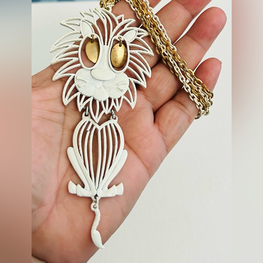 Vintage White & Gold Lion Pendant with Two Chain White & Gold Necklace